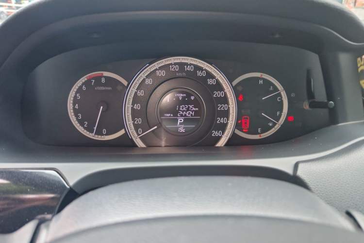Used Honda Accord 2016 2.0L Comfort Edition Odometer Close Up