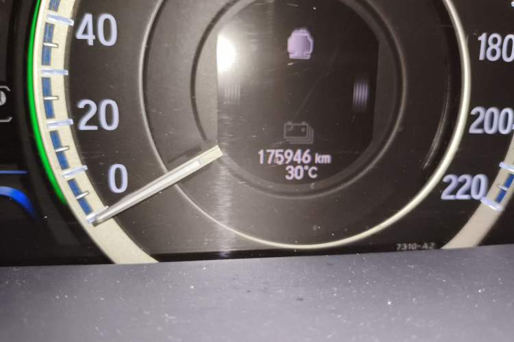 Used Honda Accord 2016 Hybrid 2.0L Sharp Edition Odometer Close Up