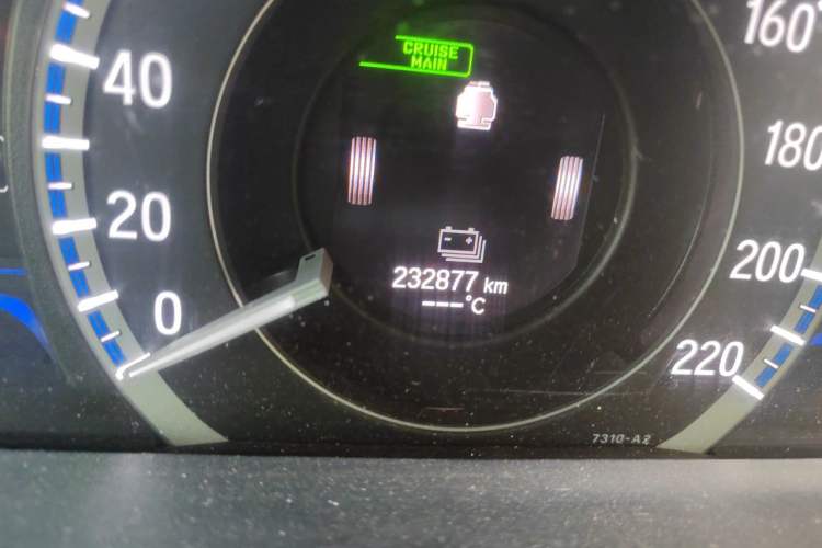 Used Honda Accord 2016 Hybrid 2.0L Sharp Edition Odometer Close Up