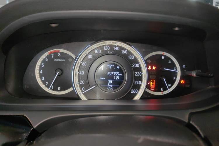 Used Honda Accord 2016 2.0L Comfort Edition Odometer Close Up