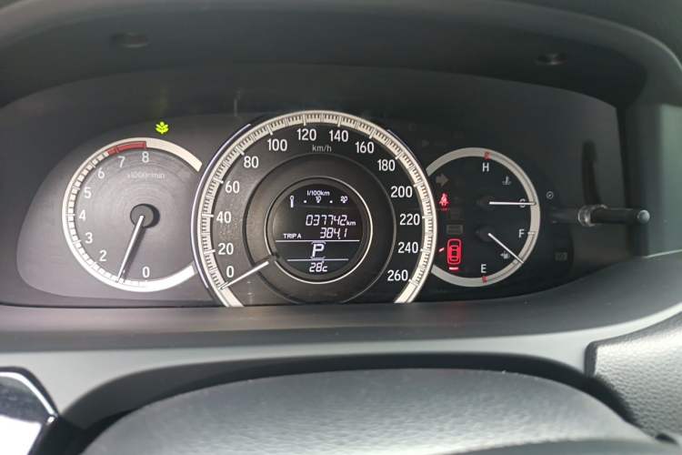 Used Honda Accord 2016 2.0L Elite Edition Odometer Close Up