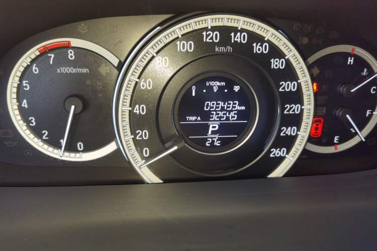 Used Honda Accord 2016 2.0L Elite Edition Odometer Close Up