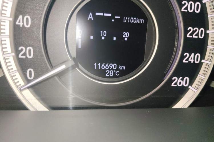 Used Honda Accord 2016 2.4L Prestige Edition Odometer Close Up