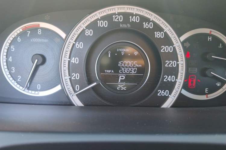 Used Honda Accord 2016 2.0L Elite Edition Odometer Close Up