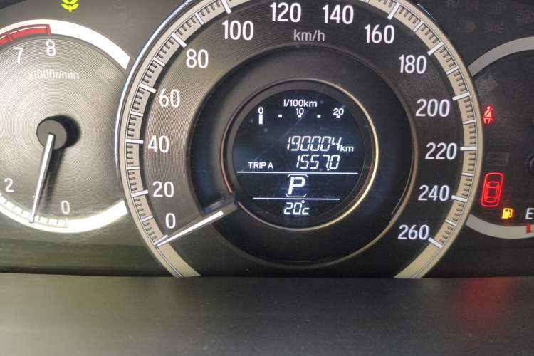 Used Honda Accord 2016 2.0L Comfort Edition Odometer Close Up