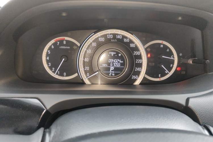 Used Honda Accord 2016 2.0L Comfort Edition Odometer Close Up