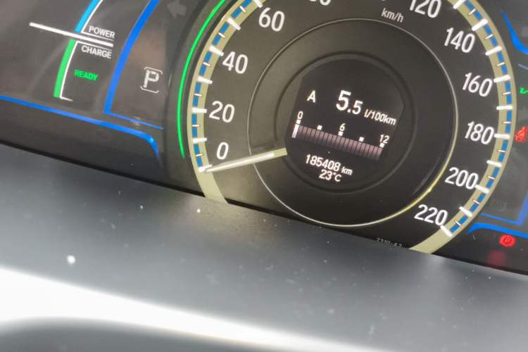 Used Honda Accord 2016 Hybrid 2.0L Sharp Edition Odometer Close Up