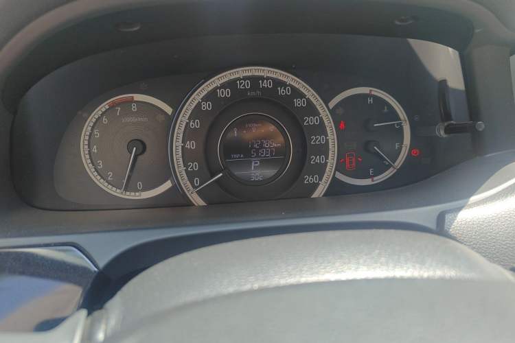 Used Honda Accord 2016 2.0L Comfort Edition Odometer Close Up