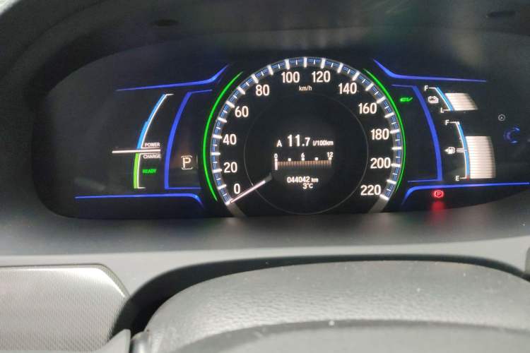 Used Honda Accord 2016 Hybrid 2.0L Sharp Edition Odometer Close Up