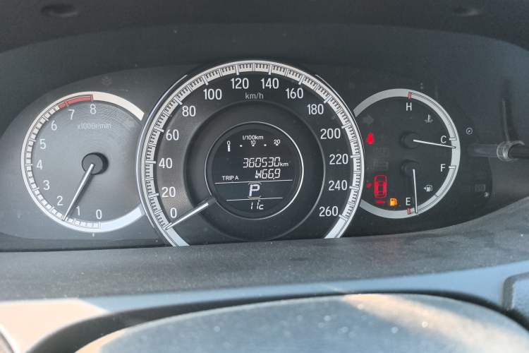 Used Honda Accord 2016 2.0L Elite Edition Odometer Close Up