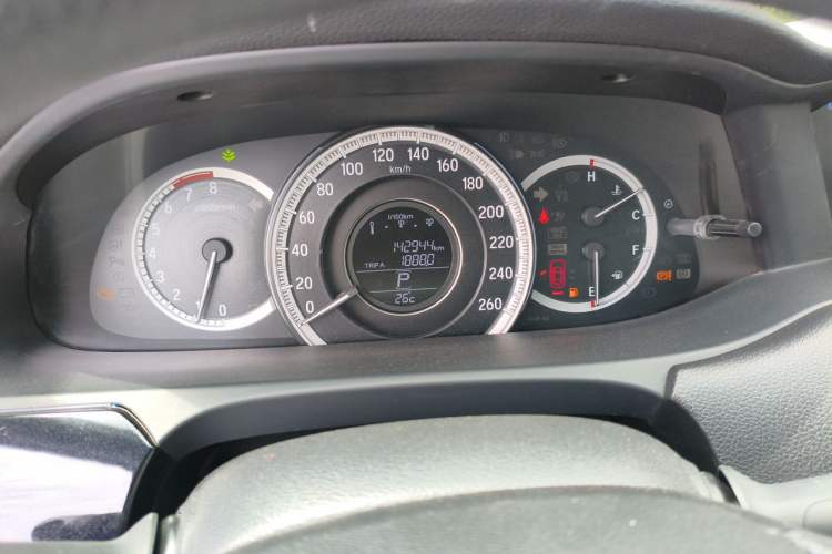 Used Honda Accord 2016 2.0L Comfort Edition Odometer Close Up