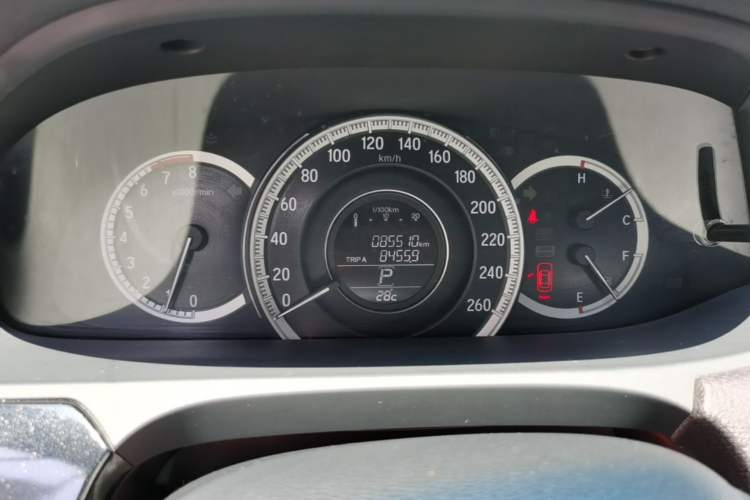 Used Honda Accord 2016 2.0L Comfort Edition Odometer Close Up