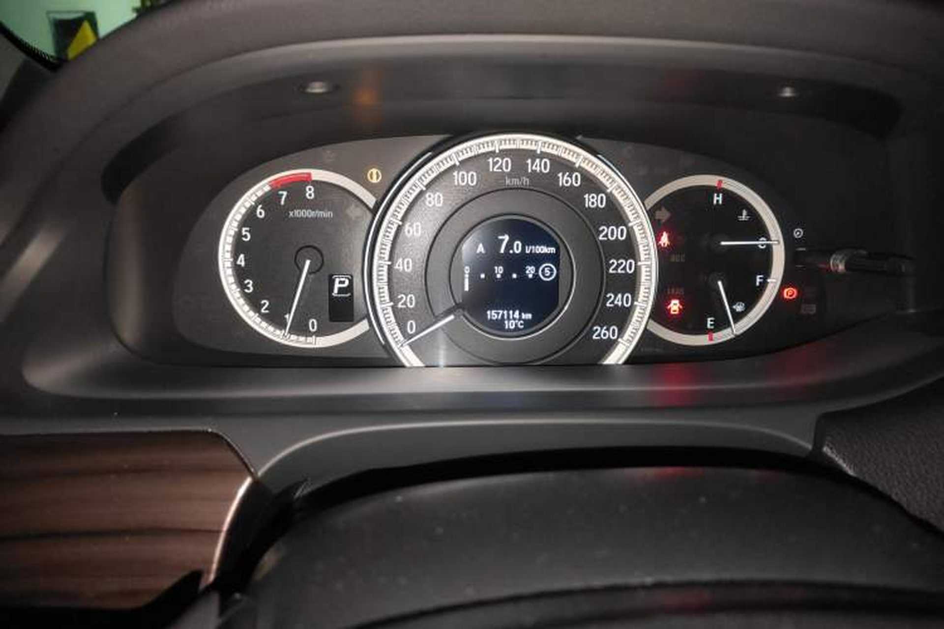 Used Honda Accord 2016 2.4L Zhi Rui Edition Odometer Close Up