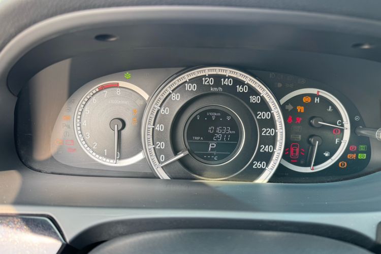 Used Honda Accord 2016 2.0L Elite Edition Odometer Close Up