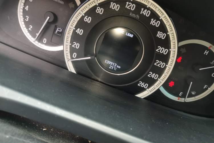Used Honda Accord 2016 2.4L Zhi Rui Edition Odometer Close Up