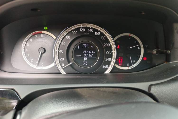 Used Honda Accord 2016 2.0L Comfort Edition Odometer Close Up