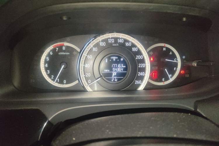 Used Honda Accord 2016 2.0L Comfort Edition Odometer Close Up