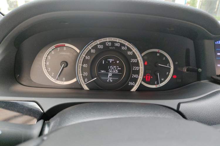 Used Honda Accord 2016 2.0L Comfort Edition Odometer Close Up