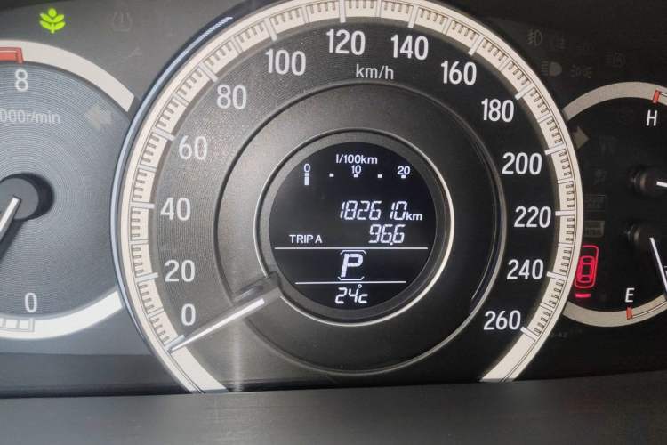 Used Honda Accord 2016 2.0L Elite Edition Odometer Close Up