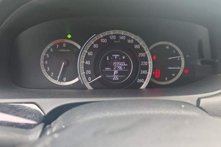 Used Honda Accord 2016 2.0L Comfort Edition Odometer Close Up