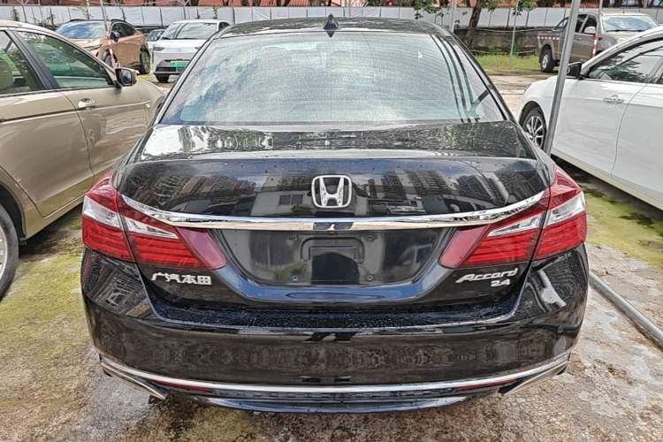 Used Honda Accord 2016 2.0L Luxury Edition Rear