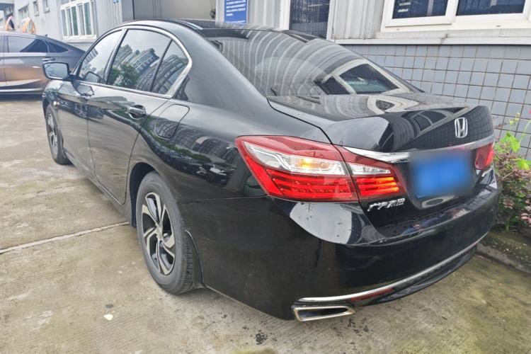 Used Honda Accord 2016 2.0L Comfort Edition Rear Left 45 Deg