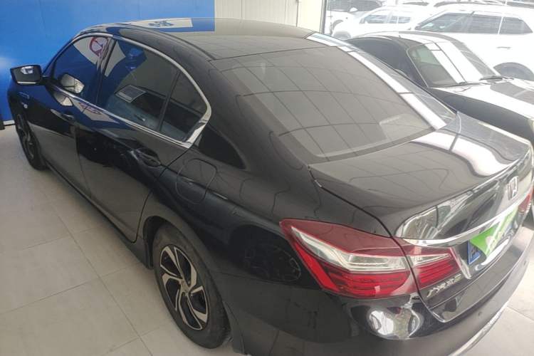 Used Honda Accord 2016 2.0L Comfort Edition Rear Left 45 Deg