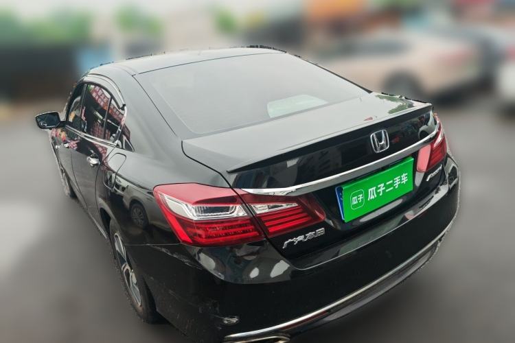 Used Honda Accord 2016 2.0L Comfort Edition Rear Left 45 Deg