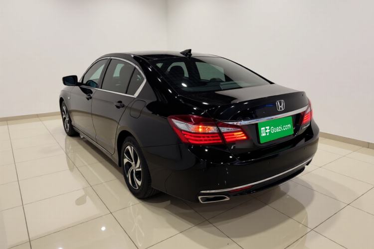 Used Honda Accord 2016 2.0L Comfort Edition Rear Left 45 Deg