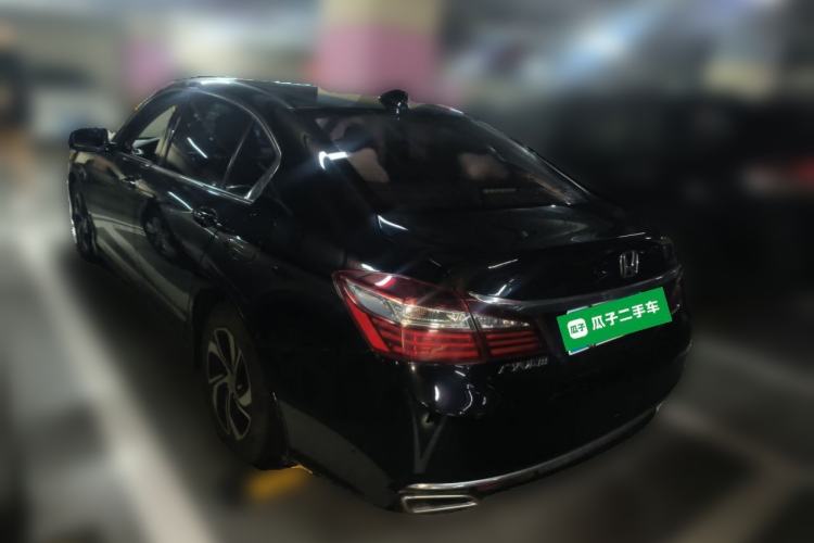 Used Honda Accord 2016 2.0L Luxury Edition Rear Left 45 Deg