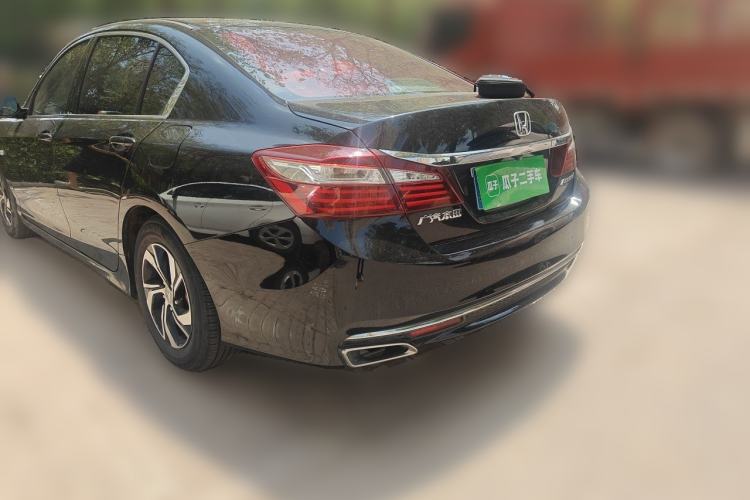 Used Honda Accord 2016 2.0L Comfort Edition Rear Left 45 Deg