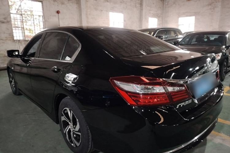Used Honda Accord 2016 2.0L Comfort Edition Rear Left 45 Deg