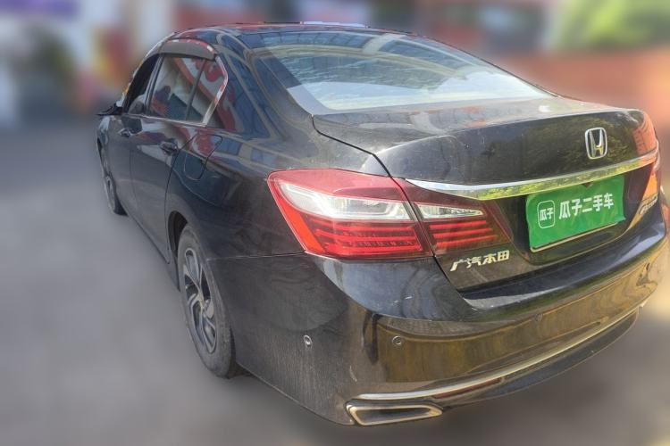 Used Honda Accord 2016 2.0L Luxury Edition Rear Left 45 Deg