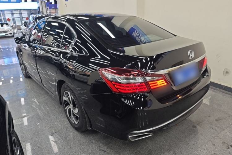 Used Honda Accord 2016 2.0L Comfort Edition Rear Left 45 Deg