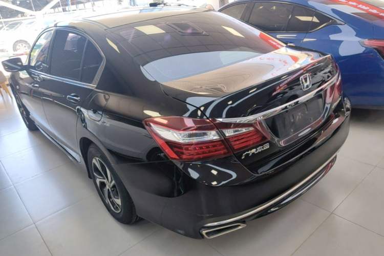 Used Honda Accord 2016 2.0L Elite Edition Rear Left 45 Deg