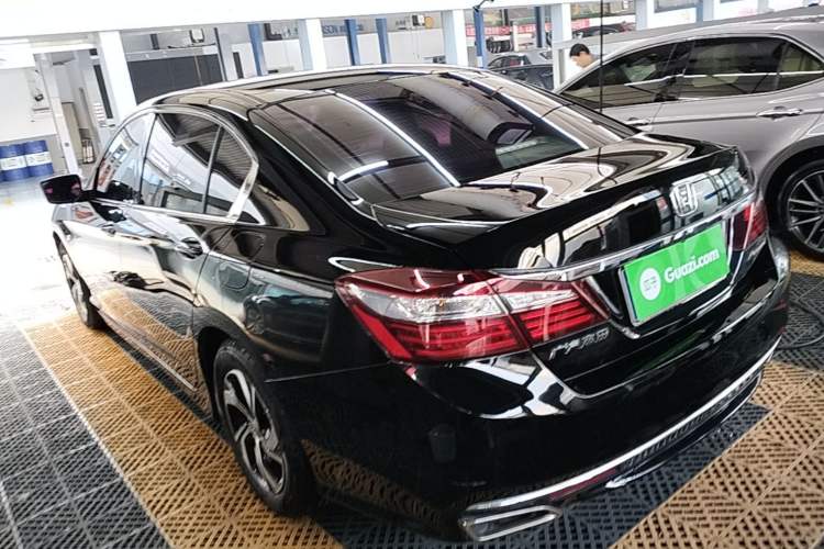 Used Honda Accord 2016 2.0L Elite Edition Rear Left 45 Deg