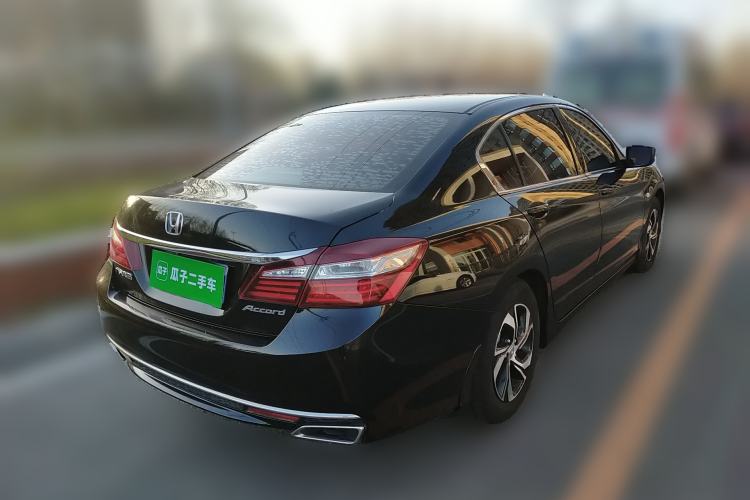 Used Honda Accord 2016 2.0L Comfort Edition Rear Right 45 Deg