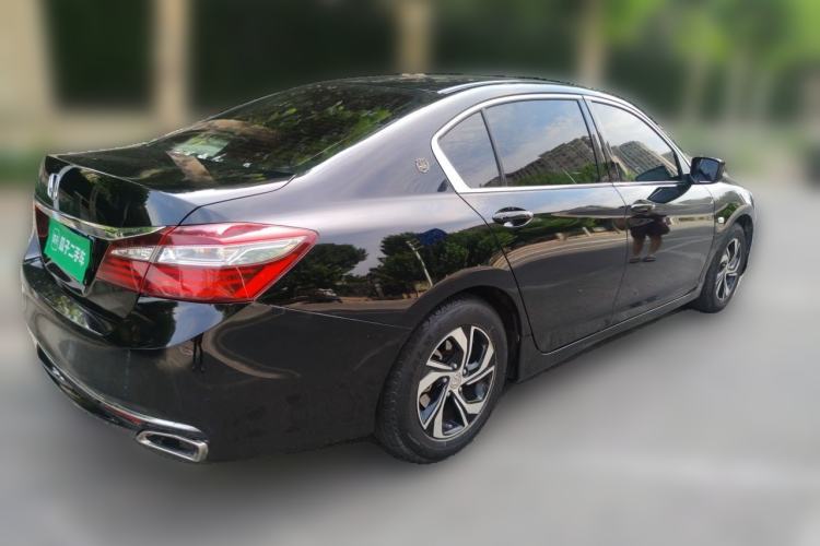 Used Honda Accord 2016 2.0L Comfort Edition Rear Right 45 Deg