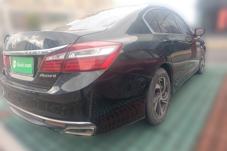 Used Honda Accord 2016 2.0L Comfort Edition Rear Right 45 Deg