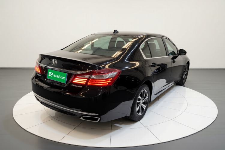 Used Honda Accord 2016 2.0L Comfort Edition Rear Right 45 Deg