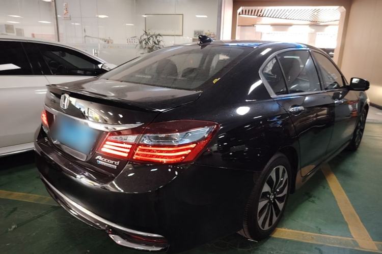 Used Honda Accord 2016 Hybrid 2.0L Sharp Edition Rear Right 45 Deg