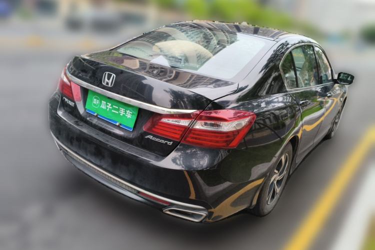 Used Honda Accord 2016 2.0L Comfort Edition Rear Right 45 Deg