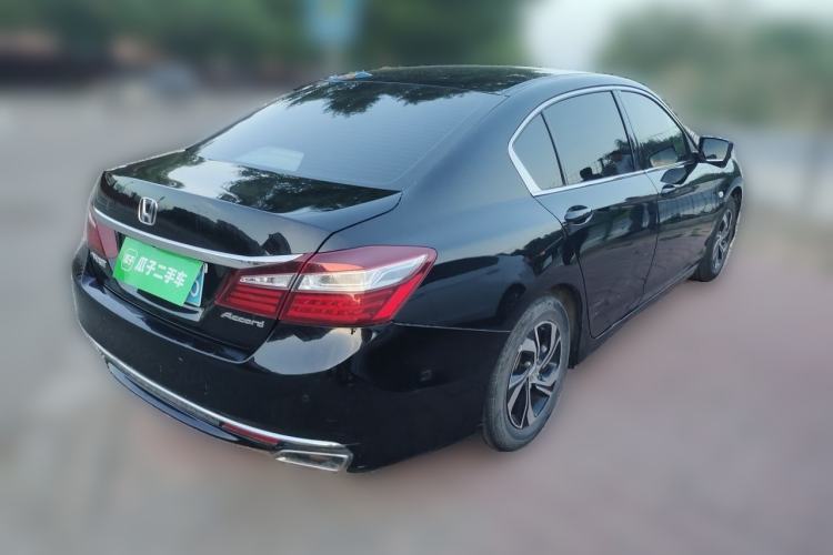 Used Honda Accord 2016 2.0L Comfort Edition Rear Right 45 Deg