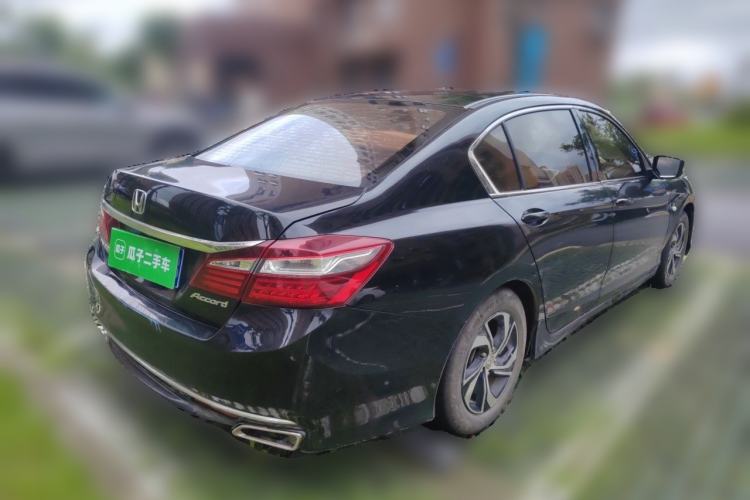 Used Honda Accord 2016 2.0L Comfort Edition Rear Right 45 Deg