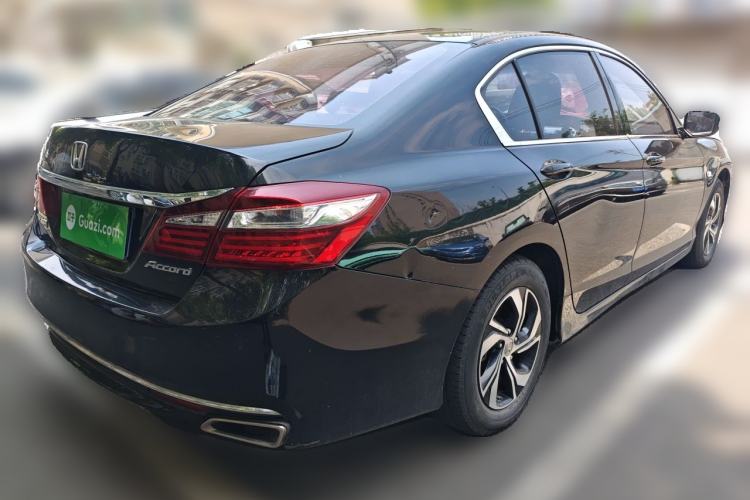Used Honda Accord 2016 2.0L Comfort Edition Rear Right 45 Deg