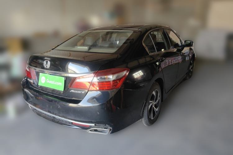 Used Honda Accord 2016 2.0L Comfort Edition Rear Right 45 Deg