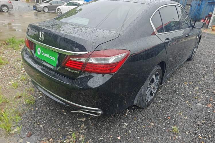 Used Honda Accord 2016 2.0L Comfort Edition Rear Right 45 Deg