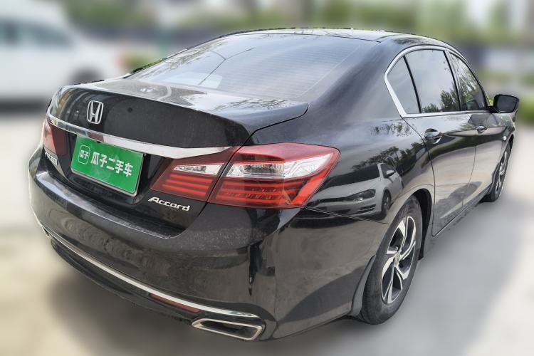 Used Honda Accord 2016 2.0L Comfort Edition Rear Right 45 Deg