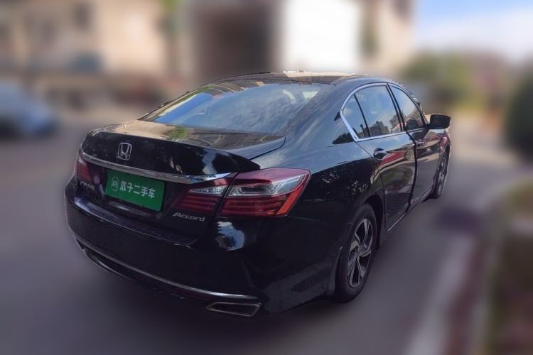 Used Honda Accord 2016 2.0L Comfort Edition Rear Right 45 Deg