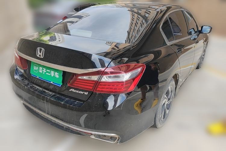Used Honda Accord 2016 2.0L Comfort Edition Rear Right 45 Deg